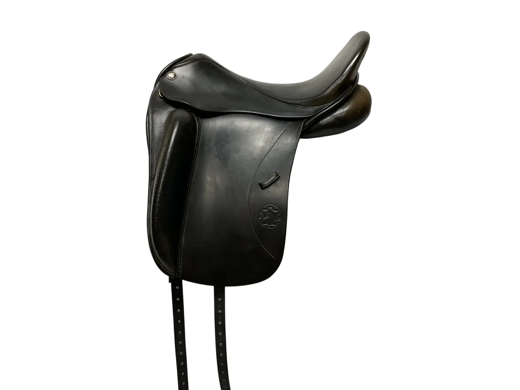 Hennig Classic Consignment Dressage Saddle - 17.5 in M Fit, Veg Tan Leather, Flocked Panels, Medium Tree, Moderately Narrow Seat, Black Horse Riding Equestrian Tack, Seat Size 17.5", Brand-New Billets, Horse Riding Dressage, Non-Gusseted Front Panel