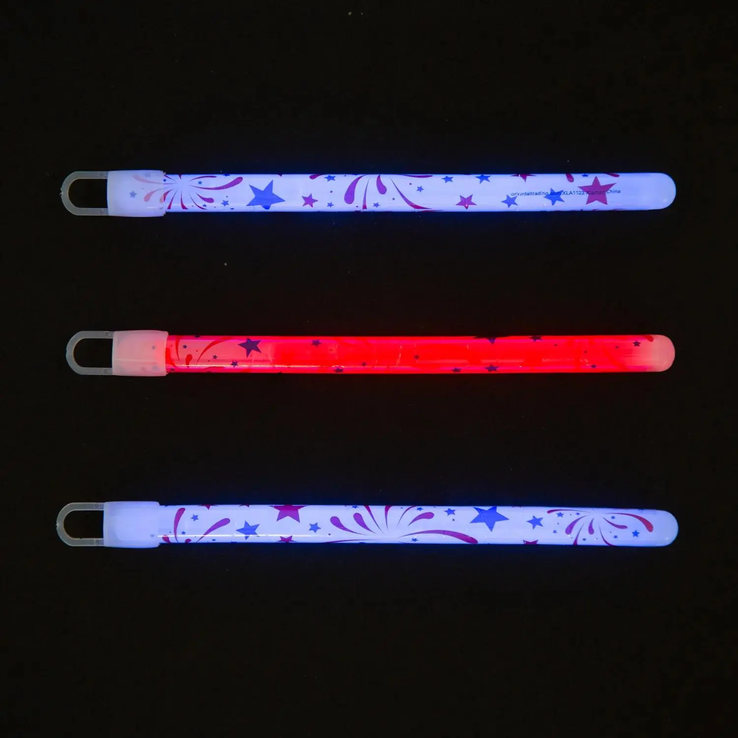 Patriotic Star Print Glow Sticks, 12 Pack | 6 inches Plastic Light Wands for Kids, 4th of July Party Favors & Gifts, Colorful, Multicolor, Fourth Of July, Glow In The Dark, Unisex Kids, 4Th Party, Child