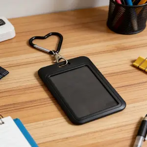 1pc/2pcs ID Card Hanging on a Keychain, Black Minimalist Bus Card Holder Suitable for Both Men And Women, with a Detachable Heart-Shaped Pendant, Durable Plastic Material, Suitable for Office And Daily Use