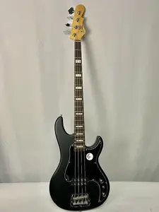 G&L Tribute Kiloton 4-String Bass Black Frost