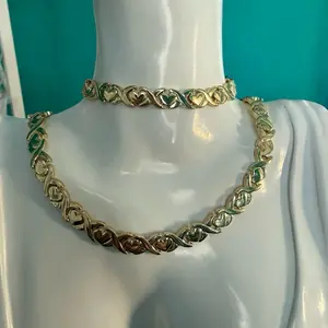 Beautiful set estilo xoxo for women chain size 18 and brazalete size 7