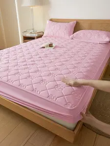 Pink fitted bed sheet, waterproof, cozy, breathable, wrinkle-resistant and portable; ideal for bedrooms, household use and teen girls’ rooms.