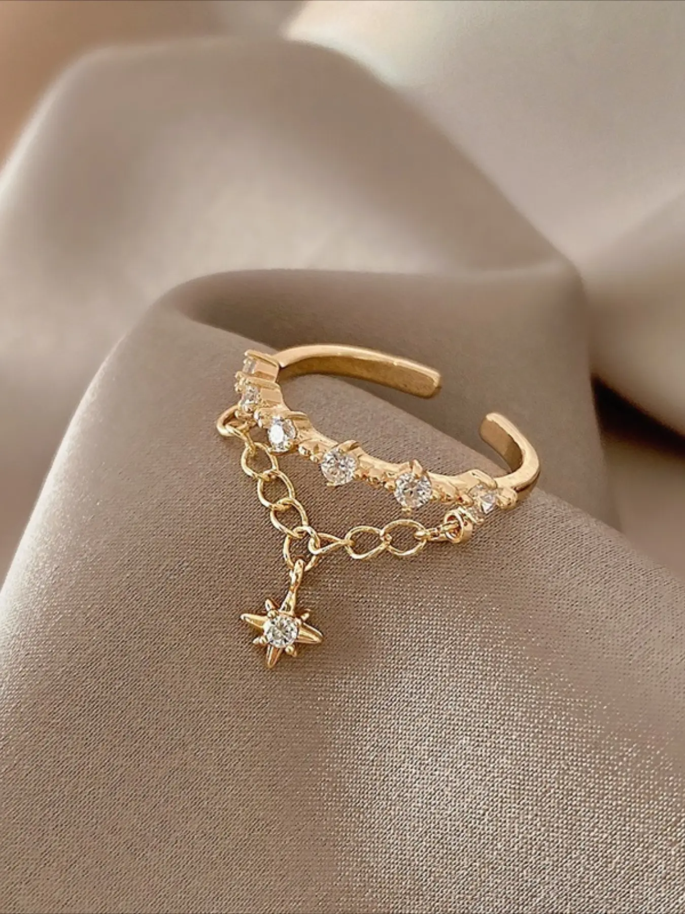 Adjustable Star Pendant Ring with Chain, Zinc Alloy, Geometric Design, Elegant Style, All Seasons, Perfect Gift for Friends, Elegant Fashion Rings, Adjustable Rings
