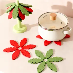 Coconut Tree Leaves Design Coaster,Coconut Tree Trivet ,4 TPR Trivets& 1 Stand,Heat Resistant Coaster, Dinner Table Placemat with Stand, Mobile Phone Stand，Decorative Coaster for Home Kitchen/Dining/Room