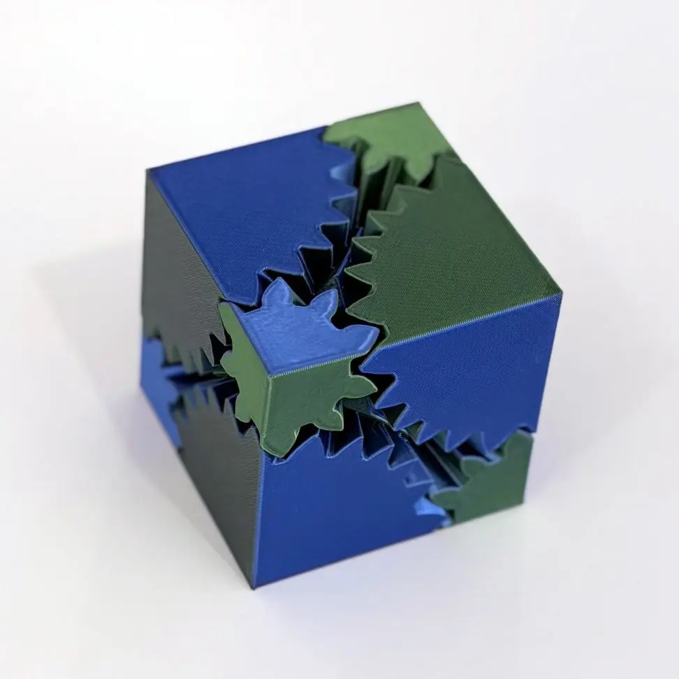 3D Printed Gear Cube Fidget Toy - Cube-Shaped Stress Relief Item for 6-8 Yrs, Customizable for Fidgeting, Alternative to Classic 3D Novelty Items