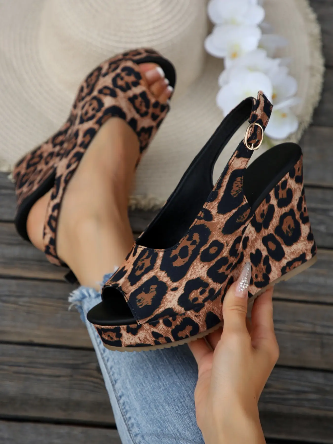 Women's Leopard Print Thick Sole Peep Toe Wedge Sandals, Glossy Leather Casual Summer Shoes, High Heel Slippers, Wedge Heeled Shoes for 2026 New Season, Peep Toe Heels, Open Toe Footwear