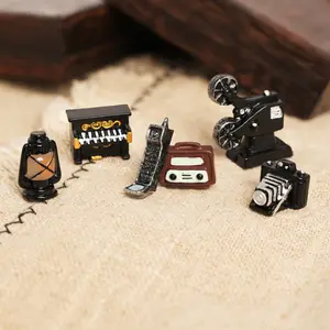 Vintage Camera Voice Recorder Mini Resin Figurine, Car Office Home Living Room Decoration, Photo Prop Ornament, Retro Style Decorative Item, Home Ornaments