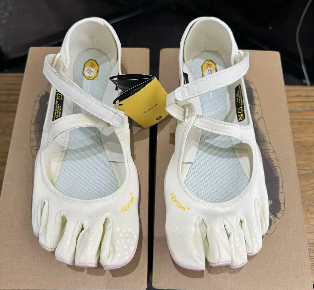 Vibram V-Soul Women’s Minimal Running Shoes – Barefoot Feel Design