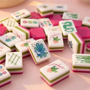 Acrylic American Mahjong Sets Mahjong Sets Tiles 4-layer 160pcs Engraved Premium Quality Mahjong for Entertainment