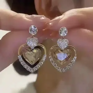 LisiZen Unique Design Earrings | Trendy Fashion Accessories | Stylish Sweet Heart-shaped Earrings | Perfect for Daily Wear & Special Occasions DZEH5181