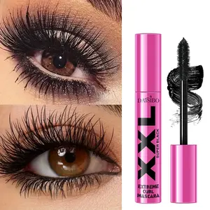 Curl and thickening mascara, lightweight texture, easy to apply, natural-looking mascara