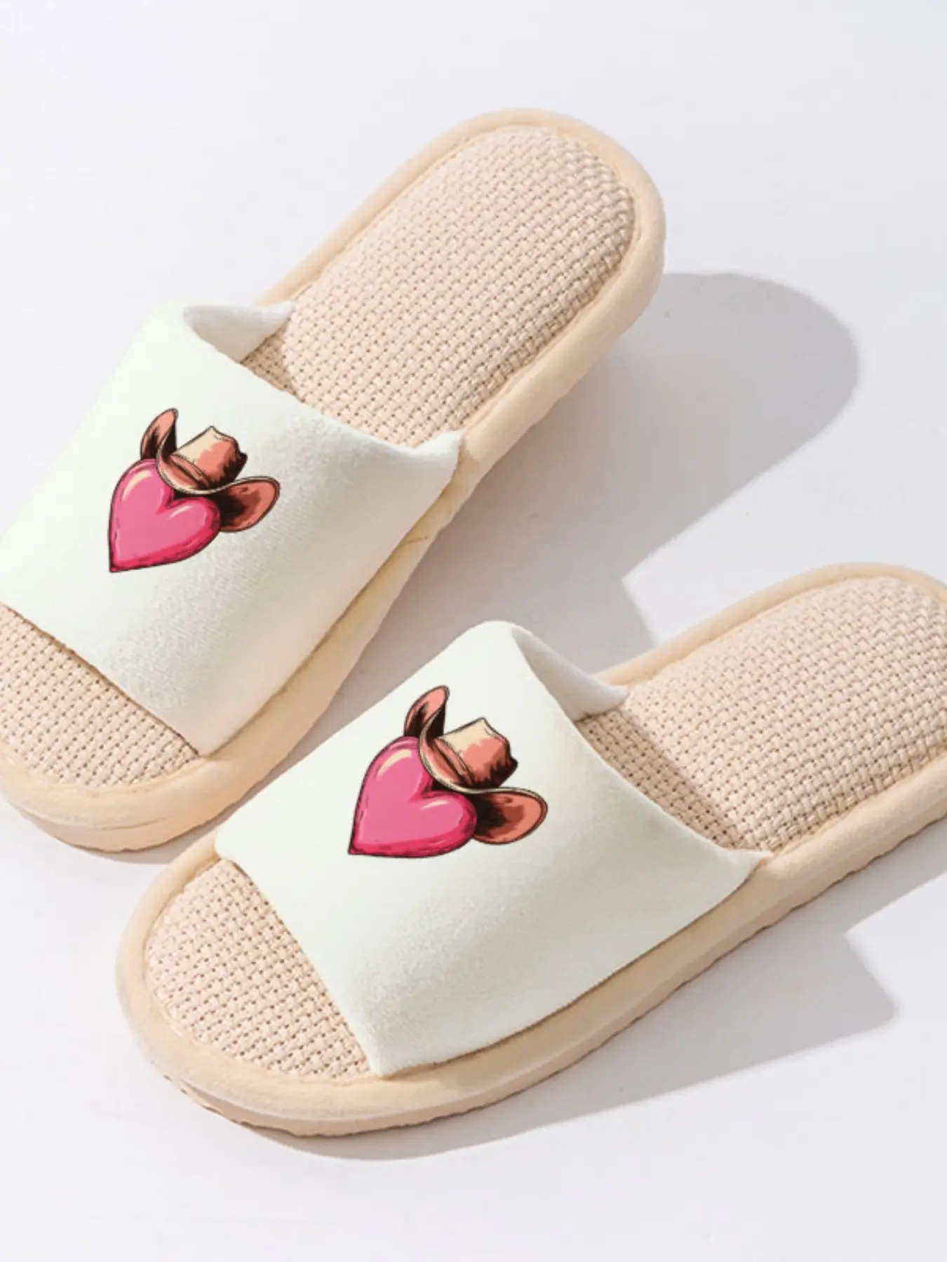 Cowboy Hat Heart Retro Western 1 Pair Breathable Linen Non-slip House Slippers, Casual Lightweight All Season Home Shoes For Couples Family Women Men Guest Daily Wear
