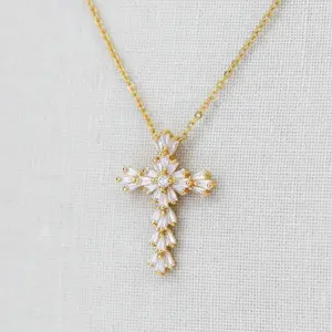 Cross Pendant Zirconia Necklace