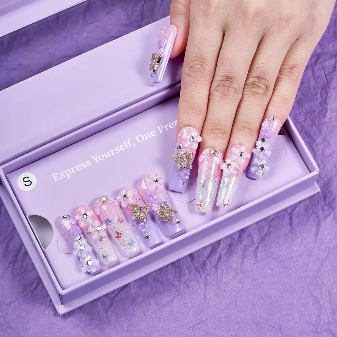 Luvful nails