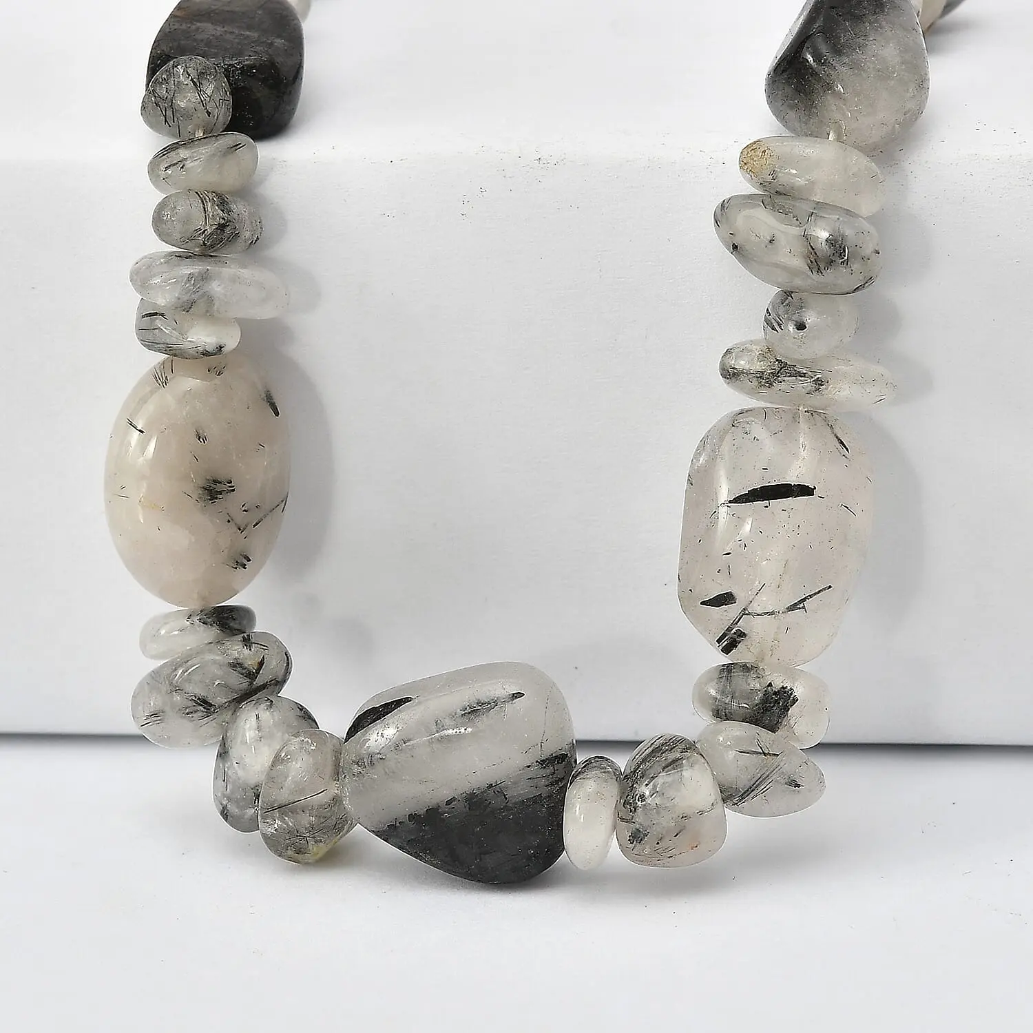 EverTrue Black Rutilated Quartz Tumble and Chips Necklace (20 Inches) in Platinum Bond 540.00 ctw