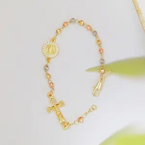 Gold Cross Charm Bracelet Sacred Heart Zircon Inlaid Bracelet for Women Non-Tarnish Thin Chain Religious Jewelry for Church Service Daily Style