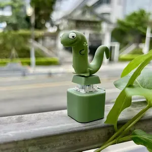 Lizard Button Keychain with Sound & Light, Funny Stress Relief Gadget for Adults, Office Desk & Prank Gift (1Pcs)