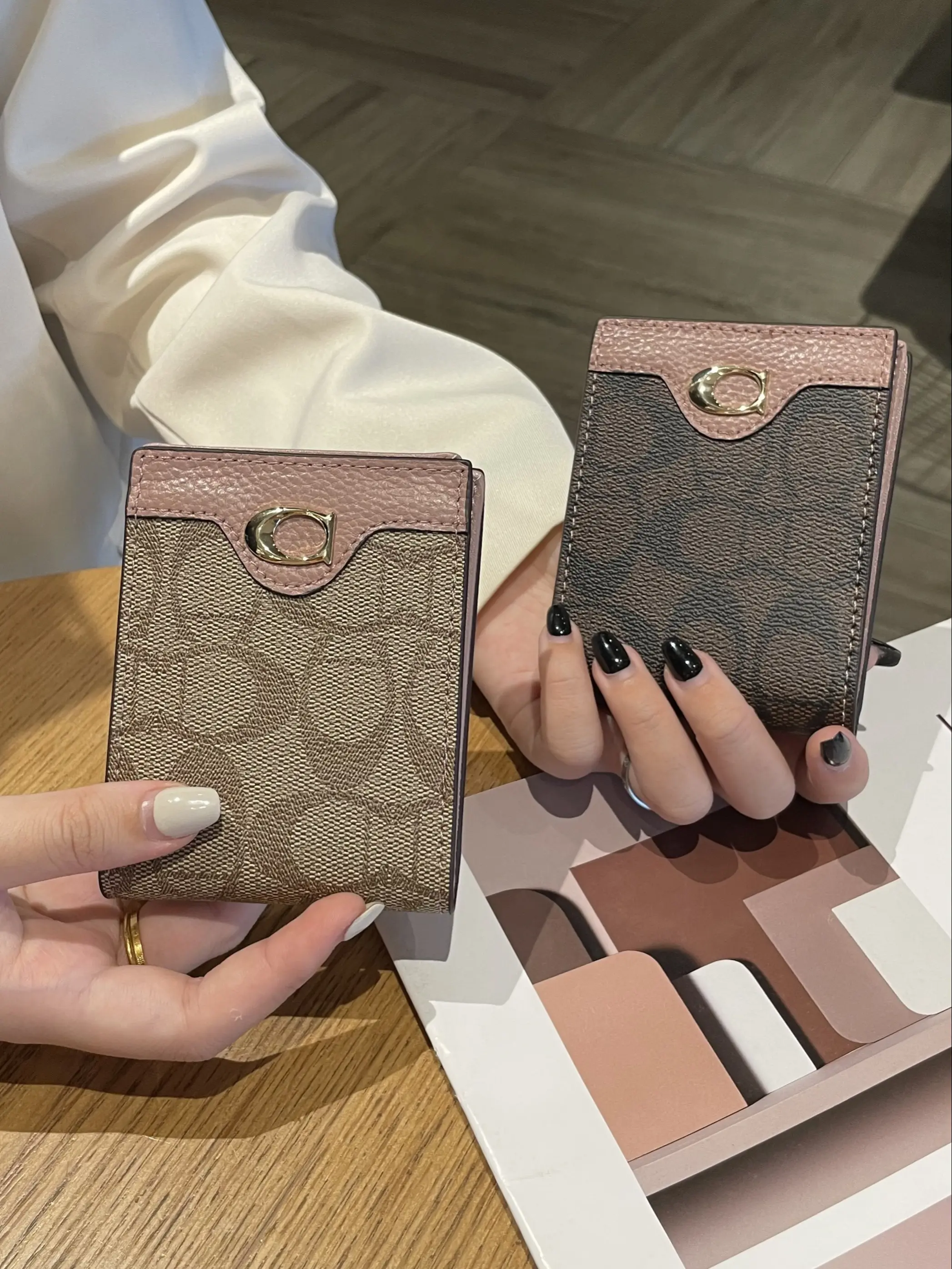 Women's Fashion Wallet New High-End Two-In-One Short Design Credit Card Holder, Stylish and Elegant Ladies' Accessory