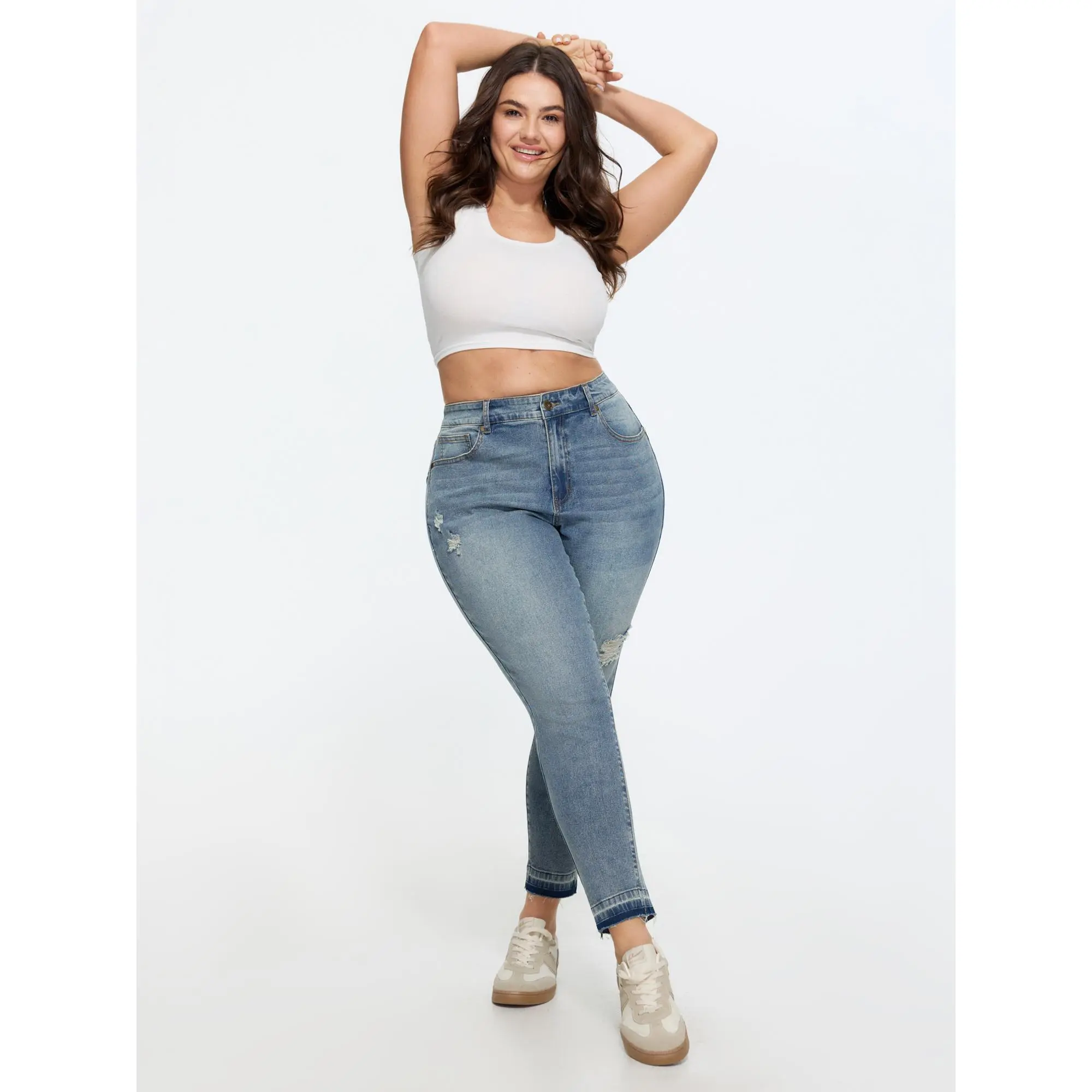 BloomChic Plus Size Sculpting-Fit Jeans, Mid-Rise Comfy Stretch Denim for a Perfect Flexible Fit, Comfy Stretch Jeans, High-Rise Stretchy Jeans,Summerfinds