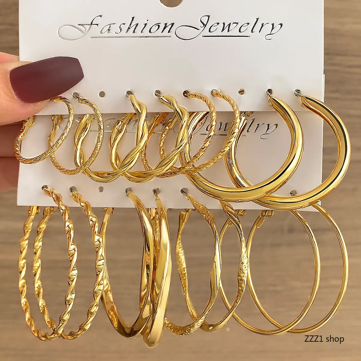 Women's Chunky Gold Earrings Set - Large Twist, Smooth Styles, Hypoallergenic Fashion Jewelry for Party, Unisex Wear, All Seasons (Sports & Outdoor Accessories Complement)