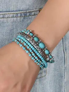 Western cowboy style retro Turquoise imitation high quality bracelet set, 5 pieces of elastic cord jewelry, suitable for everyday wear, vacation dates, and other occasions, and also makes a delightful and exquisite small gift.