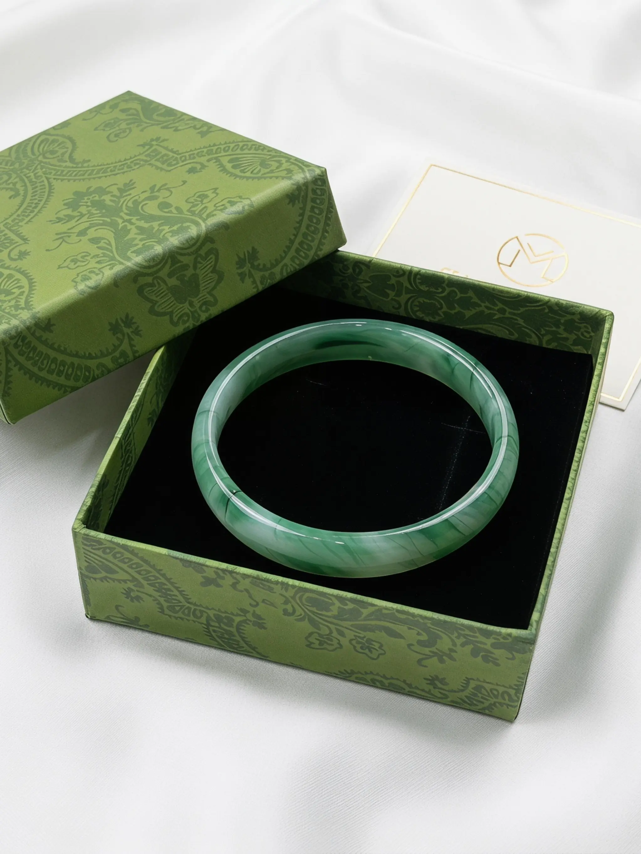 Elegant Classic Floral Bangle Bracelet, Exquisite Bracelet, Organic Glass, Traditional Chinese Aesthetic Jewelry, Gift Box Included, Gift Ready, Perfect Present for Women, Versatile Wear, All Seasons