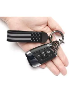 Car Key Chain (2 Sets) Premium American Flag Car Keychain with Zinc Alloy Ring – USA Flag Durable Key Holder Suitable for All Kinds of Automobiles - Unisex Accessories