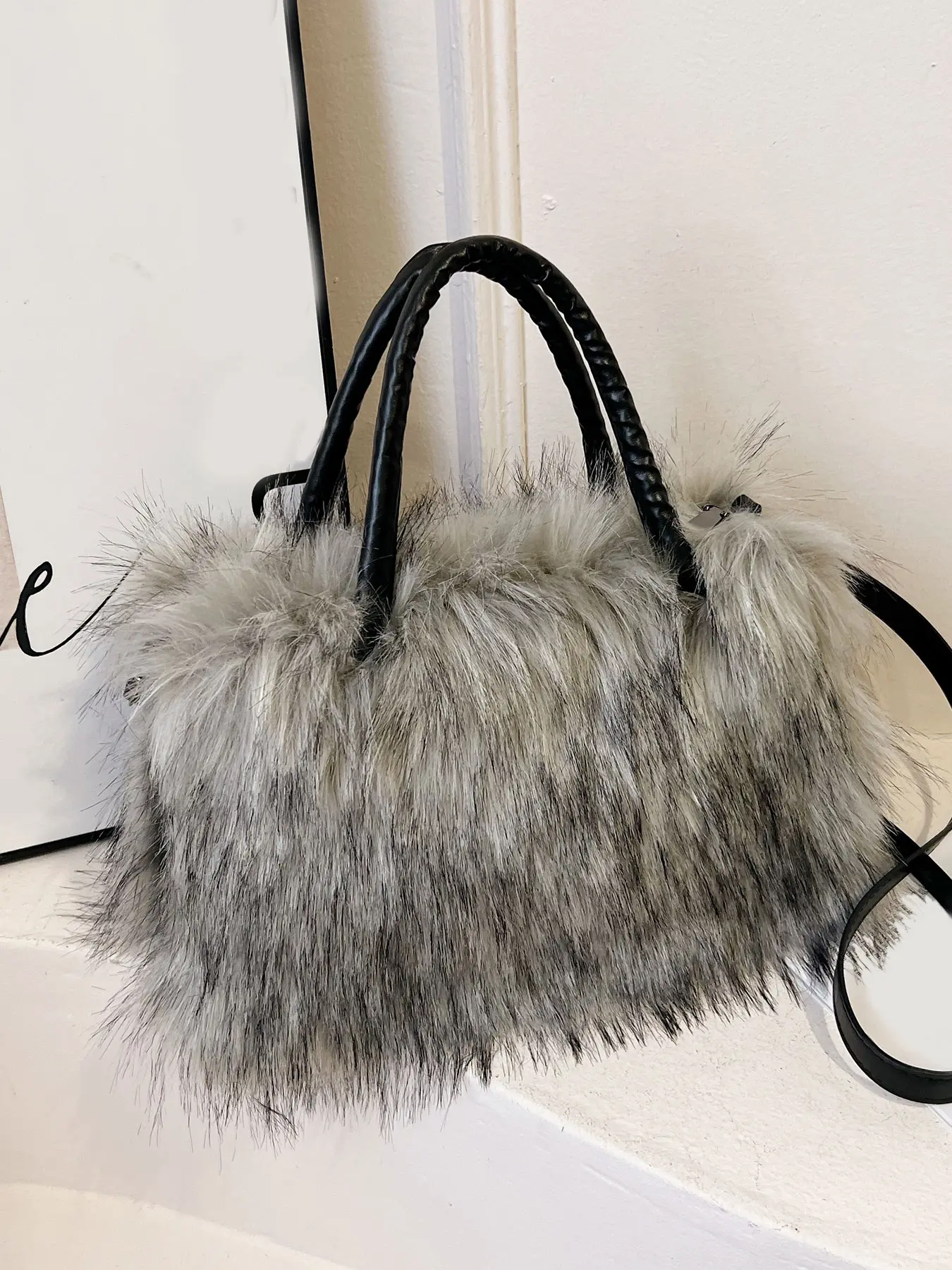 Small niche design versatile furry retro shoulder bag, simple casual daily trend crossbody bag, large capacity handbag, handbag shoulder purse, Handcrafted bag, suitable for shopping, commuting, parties, Vintage shoulder bag, Cross Body Bags