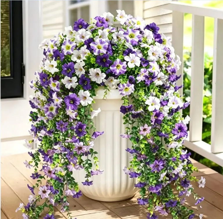 Outdoor simulation violet flowers, 2piece set of UV-resistant fake hanging plants, silk long hanging vines for spring outdoor potted plants, porch and garden decor, suitable for Mother's Day, Thanksgiving, Christmas, wedding decorations and more.