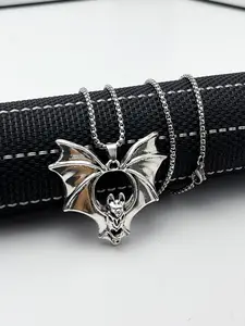 1 Piece new fashion stainless steel bat pendant necklace for both men and women punk hip-hop style street party necklace lucky gift