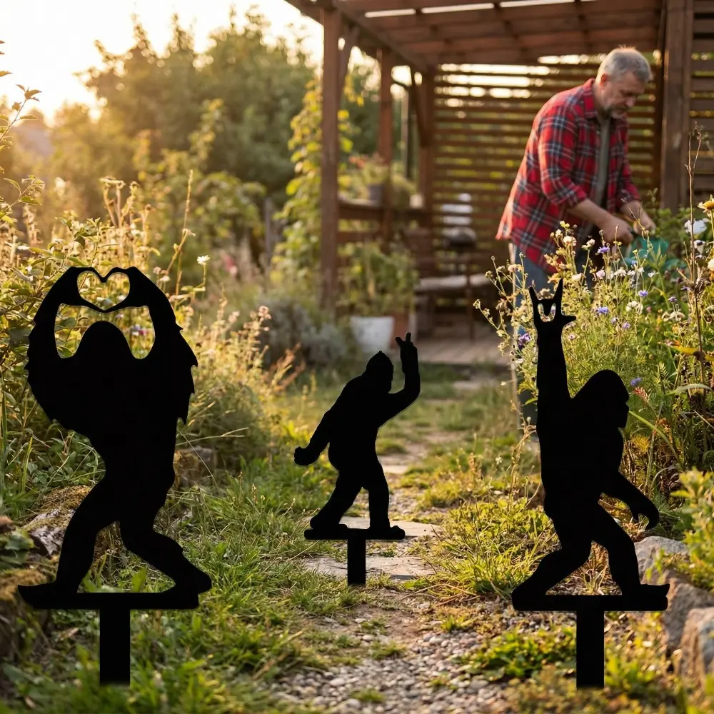 Sasquatch Iron Garden Stakes, Bigfoot Metal Decorative Yard Art, Whimsical Bigfoot Lawn Ornament, Rock On Heart Bigfoot Sign, Weatherproof Iron Decor, Garden Sculptures Statues, Hug Statue
