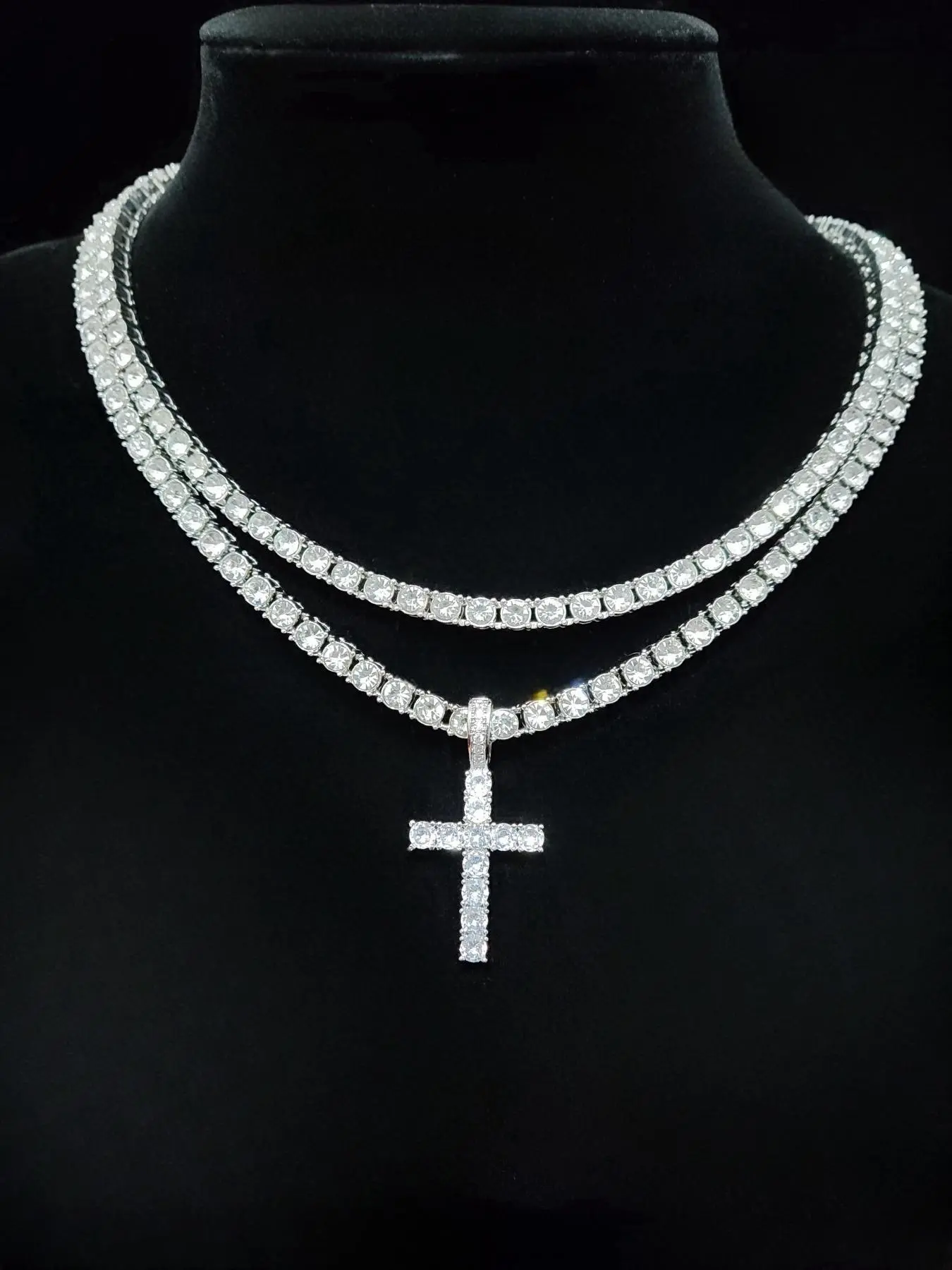 Luxury Artificial Zircon Cross Pendant Necklace for Girlfriend, Rhinestone Cross Necklace, Streetwear Punk Hip Hop Matching Jewelry for Party, Daily Clothing Decor for Girl