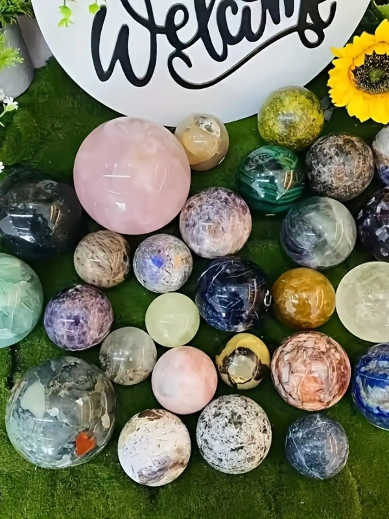 4pcs crystal ball ornaments, Crystal Decorative Ornaments, suitable for daily home, office, and study display, and also a thoughtful gift for family and friends on Christmas, Halloween, and Valentine's Day, Crystal Sphere