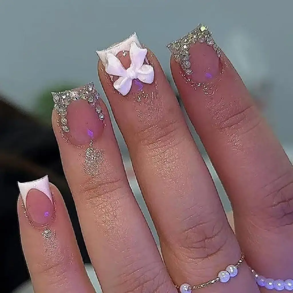 Square Press on Nails Short Fake Nails White French Tip with 3D Bow Design Glue on Nails Glossy Acrylic Rhinestone Nails Full Cover Stick on Nails Artificial Nails for Women Manicure 24 Pcs
