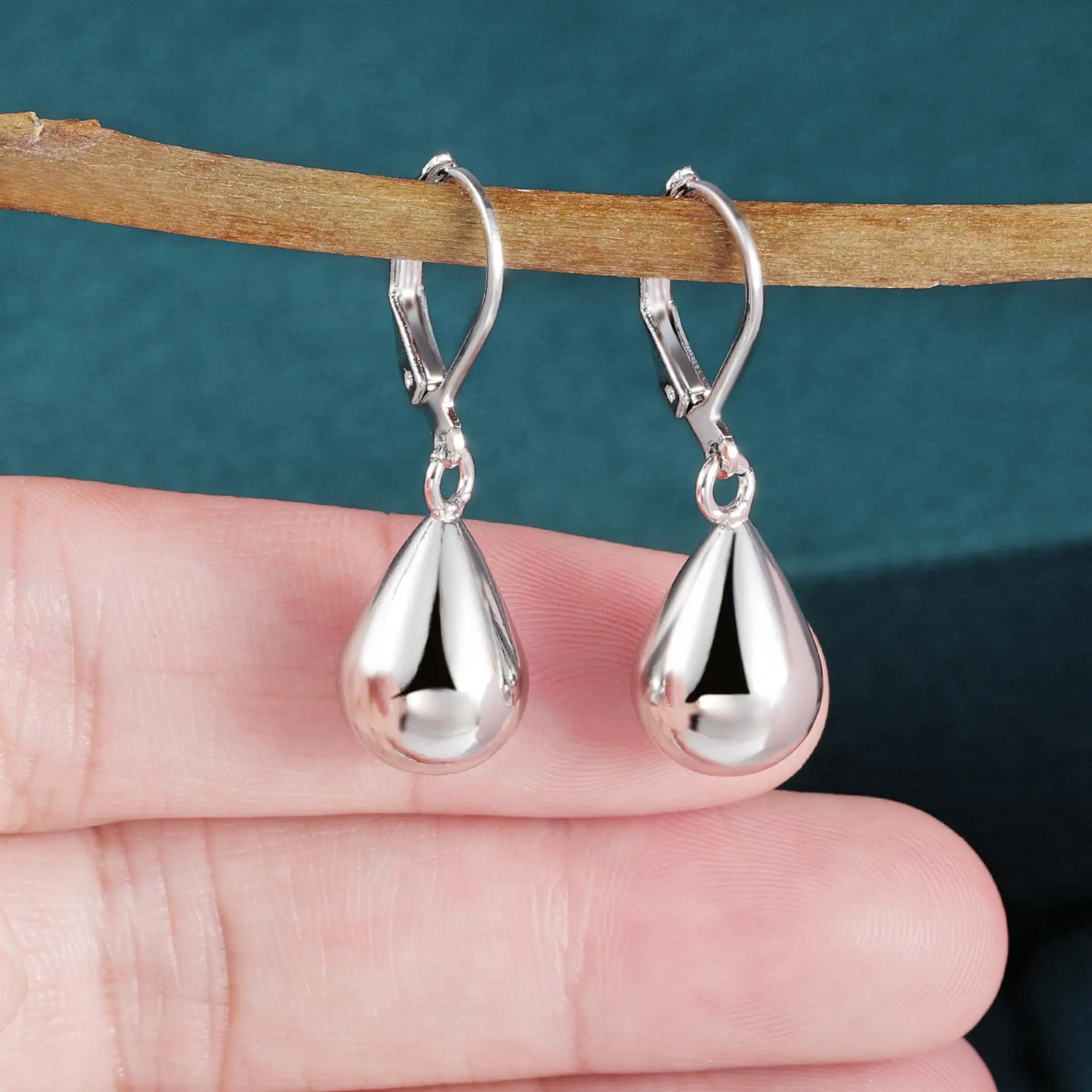 Silver Teardrop Earrings with Water Droplet Pendants, Versatile Costume Jewelry for Daily Wear, Birthday-Mother's Day Gifts