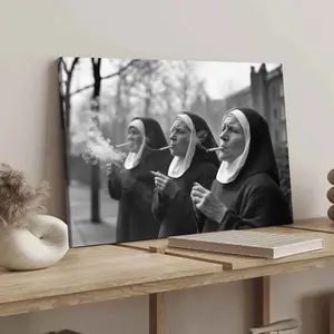 1Count Wooden Frame Canvas, Unconventional Nuns Smoking Portrait, Exquisite Poster, Fashion Bedroom Decoration, Modern Art Home Poster, Waterproof High Definition Printing, Ideal Gift, Art