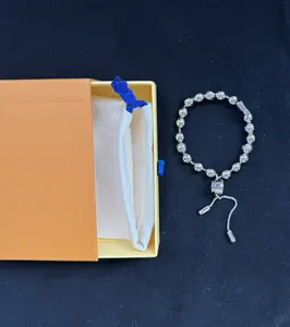 Unisex Silver Plated Baroque Beaded Bracelet, Pearl-Like Metal Chain Jewelry, Comes with Gift Canvas Bag, Minimalist Aesthetic Accessories for Men & Women