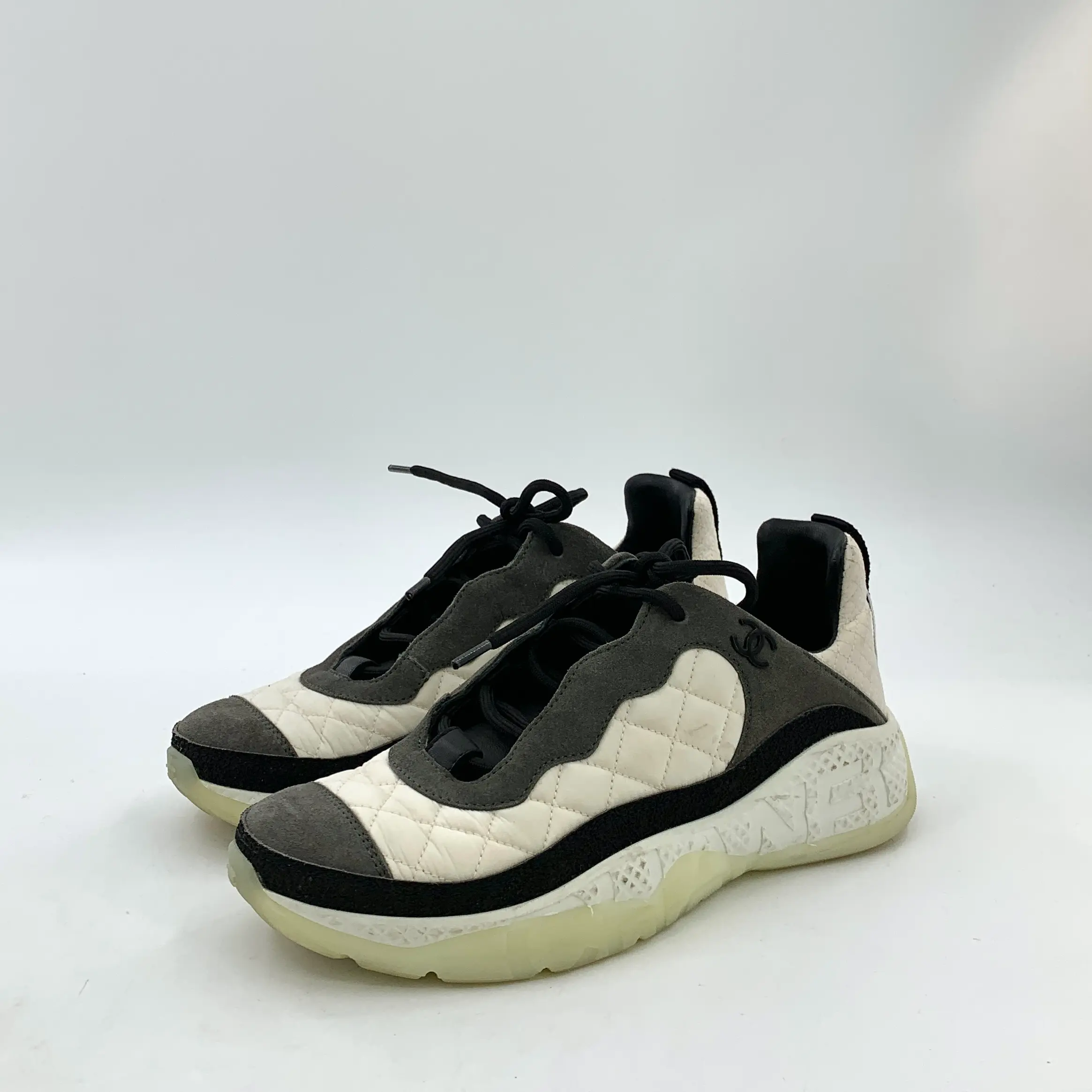 RDLT-Chanel Size 38 Black White Colorblock Quilted CC Lace-Up Flat Sneakers-J33432