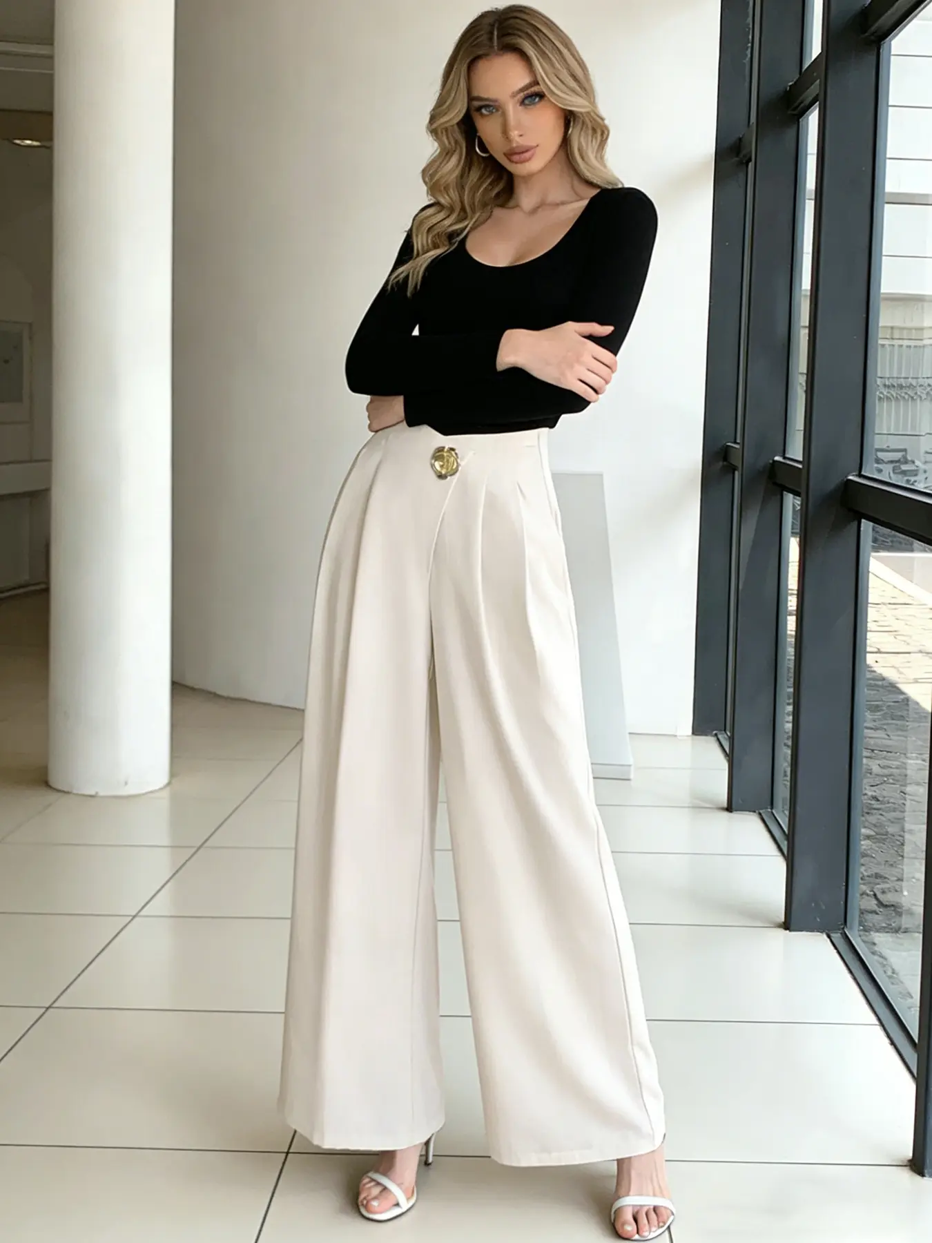 A stylish peach-colored high-waisted wide-leg pants for women, a sleek slim-fit office suit pants, a unique design casual long trousers suitable for all seasons, perfect for home, indoor, and outdoor wear, Loose Palazzo Pants