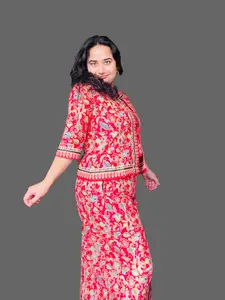 Singaporey Lungi and vest dress set for women-Red color- size 40