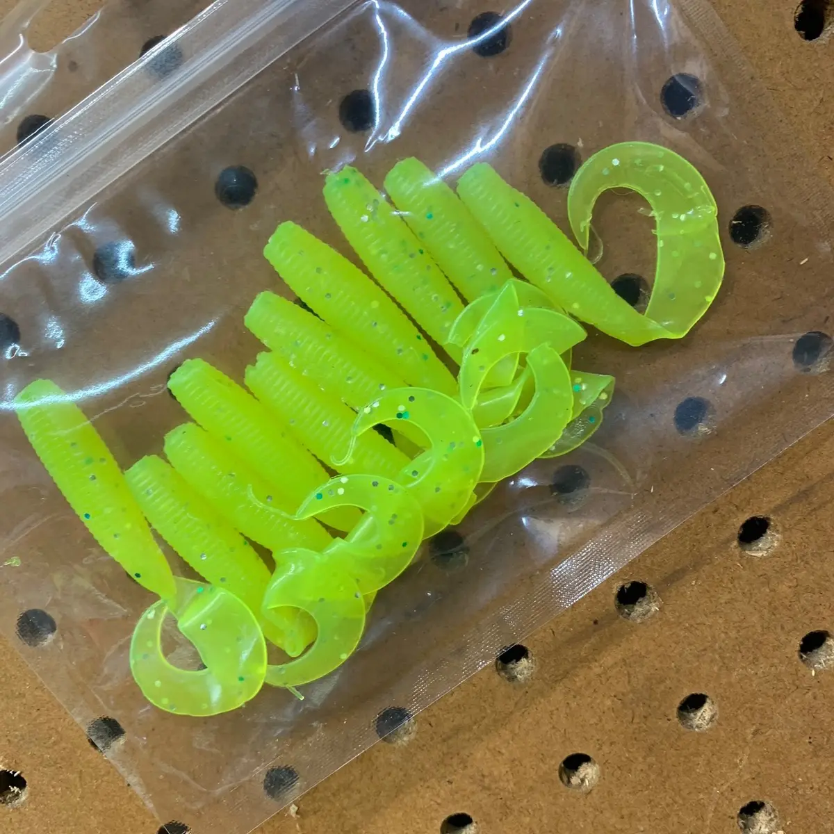 charteuese 4” Curly tail jig charteuese 4” Curly tail jig