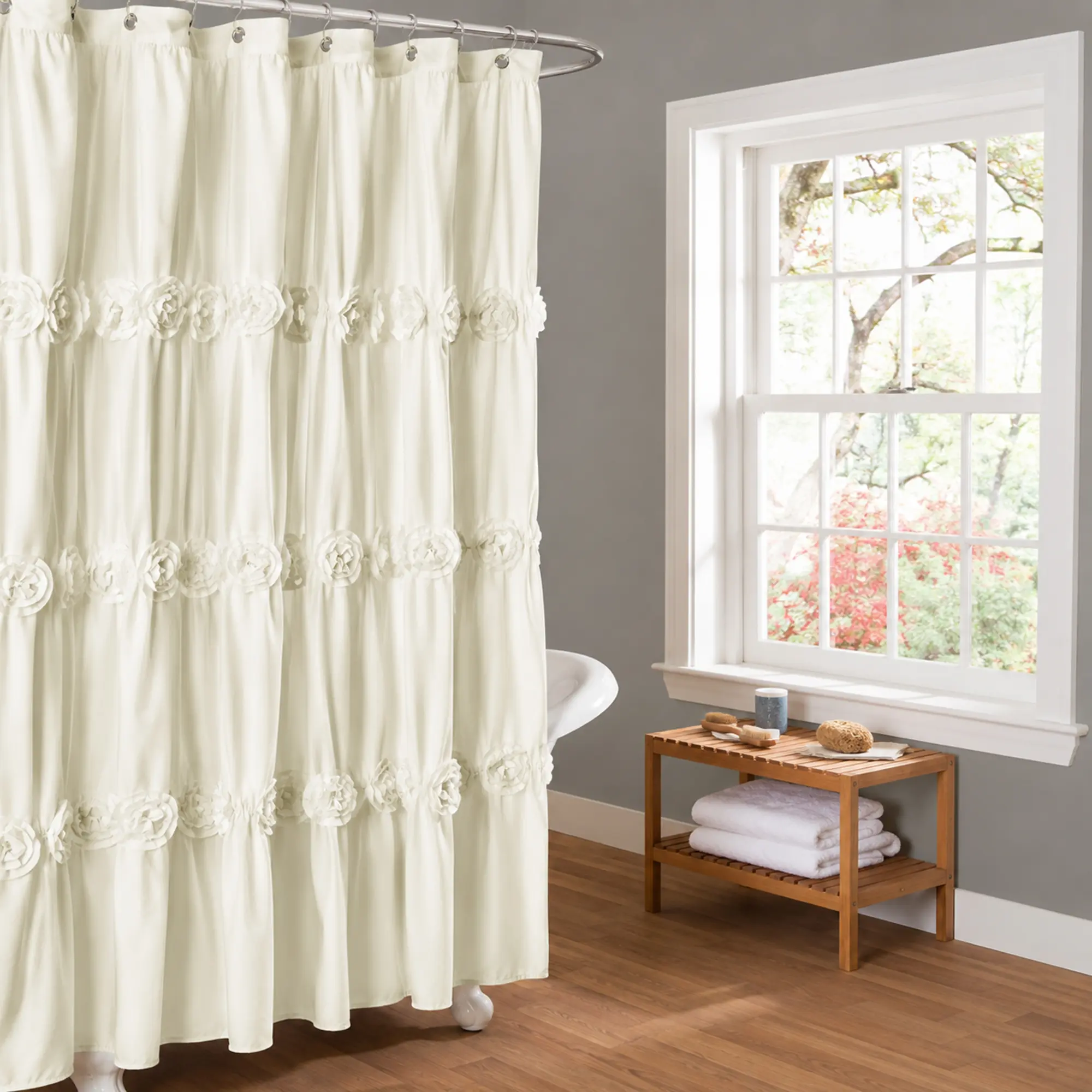 Lush Decor Darla Flower Shower Curtain - Humid Resistant, Soft Floral Detail, Elegant Detailing for Nature-Inspired Bathrooms