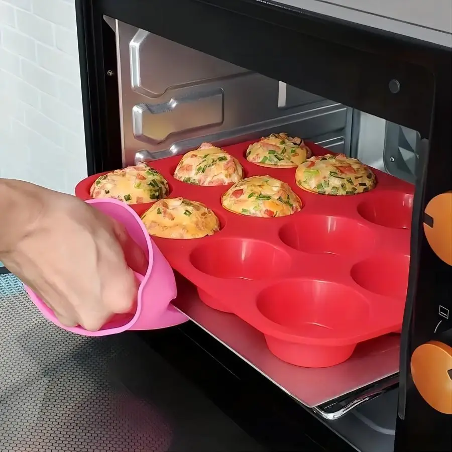 Silicone Muffin Pan, 1 Count 12 Cavity Pudding Bread Cupcake Mold, Non-stick Baking Cupcake Pan for Home Kitchen Dining Room