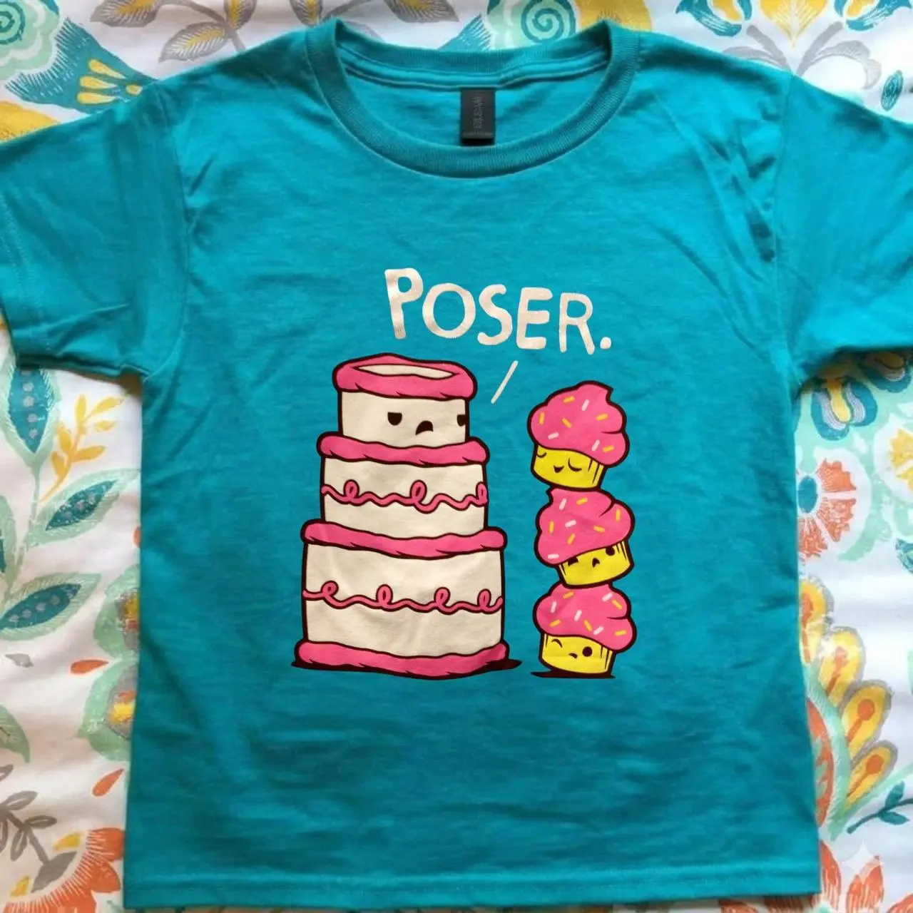 GILDAN G Poser Graphic T-Shirt, Cute Cake & Cupcake Tee, Funny Food Cartoon Shirt, Turquoise Blue Unisex Tee