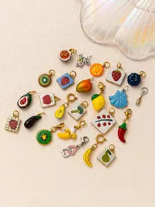 1PC Fashion Bohemian Style Pendant, Enamel Painting, Banana, Strawberry, Apple, Broccoli, Green Pear, Mango, Kiwi, Fruit Series Pendant, Stainless Steel Plated 18K Gold, Suitable for DIY Fashion Accessories of Keychains, Bags, Jewelry