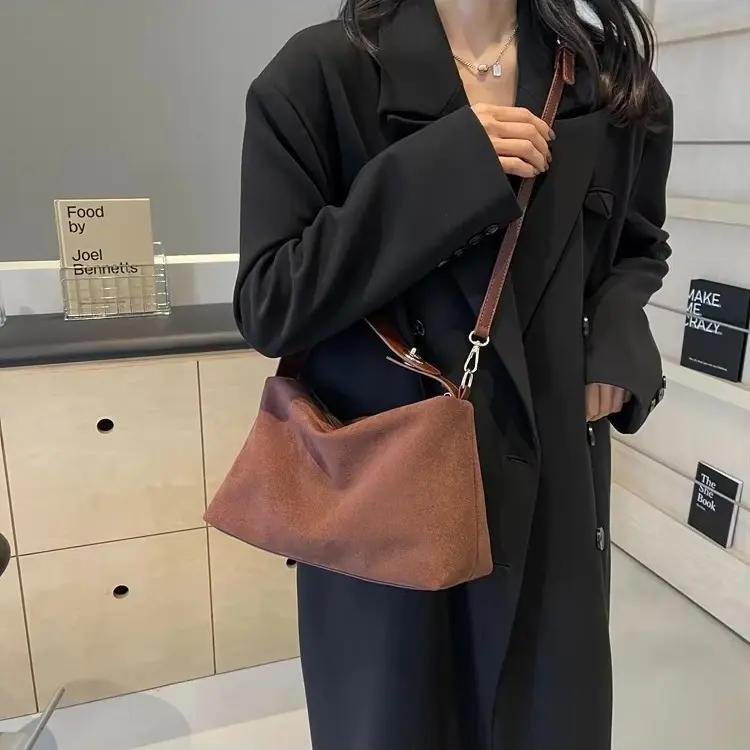 2024 Retro Textured Frosted Shoulder Bag - Large Capacity Crossbody Tote for Women small  city brixley  tote