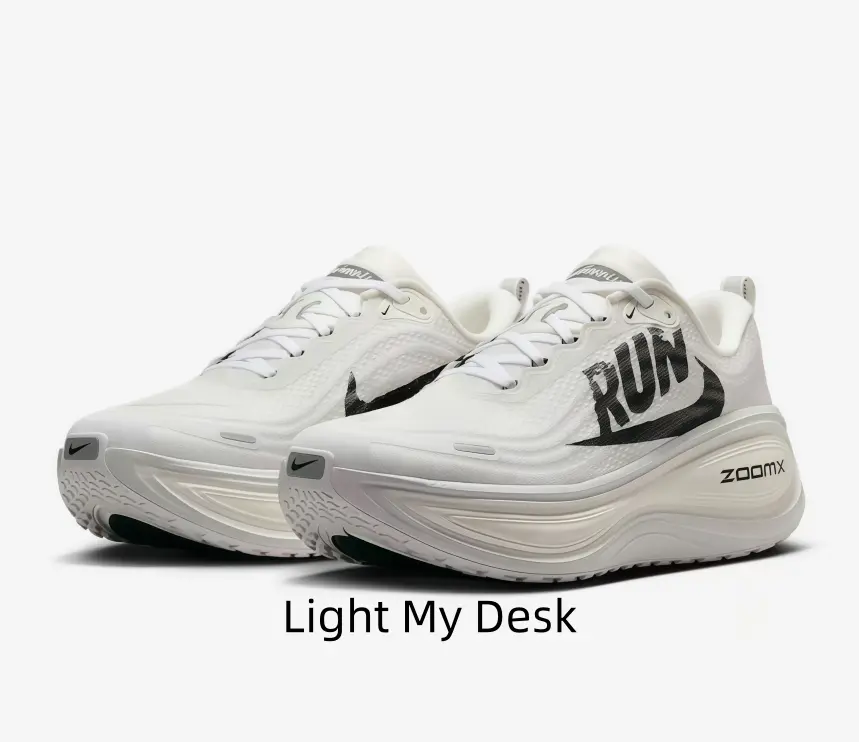 Clean White Running Shoes with Bold Black “RUN” Graphic & Thick Cushioned Sole – Breathable Mesh Upper for Daily Walks or Gym Sessions