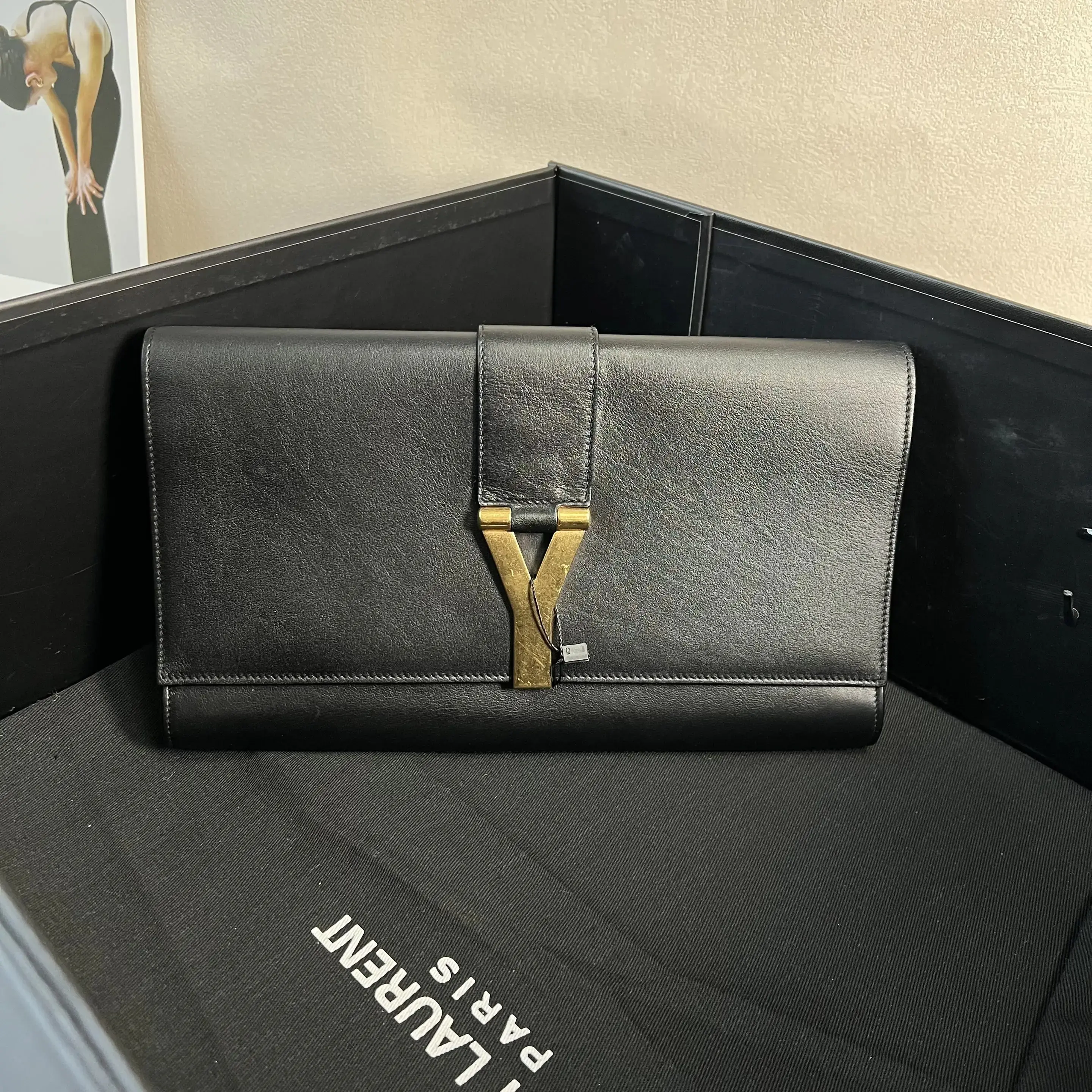 Pre-owned Yves Saint Laurent SAINT LAURENT Yves Black Cowhide Handbag with Y Logo Vintage Style 0728QIQI/C8358596756