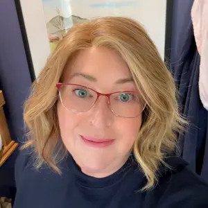 Product Review of Qure Micro-Infusion Anti Wrinkle Patches for Smile Line, Frown lines, Under Eye Bags, Puffiness, Crow's Feet - Retinol, Niacinamide, Caffeine, Peptides - Dissolvable for Overnight Use - 8 Pairs from S**e ** K**n