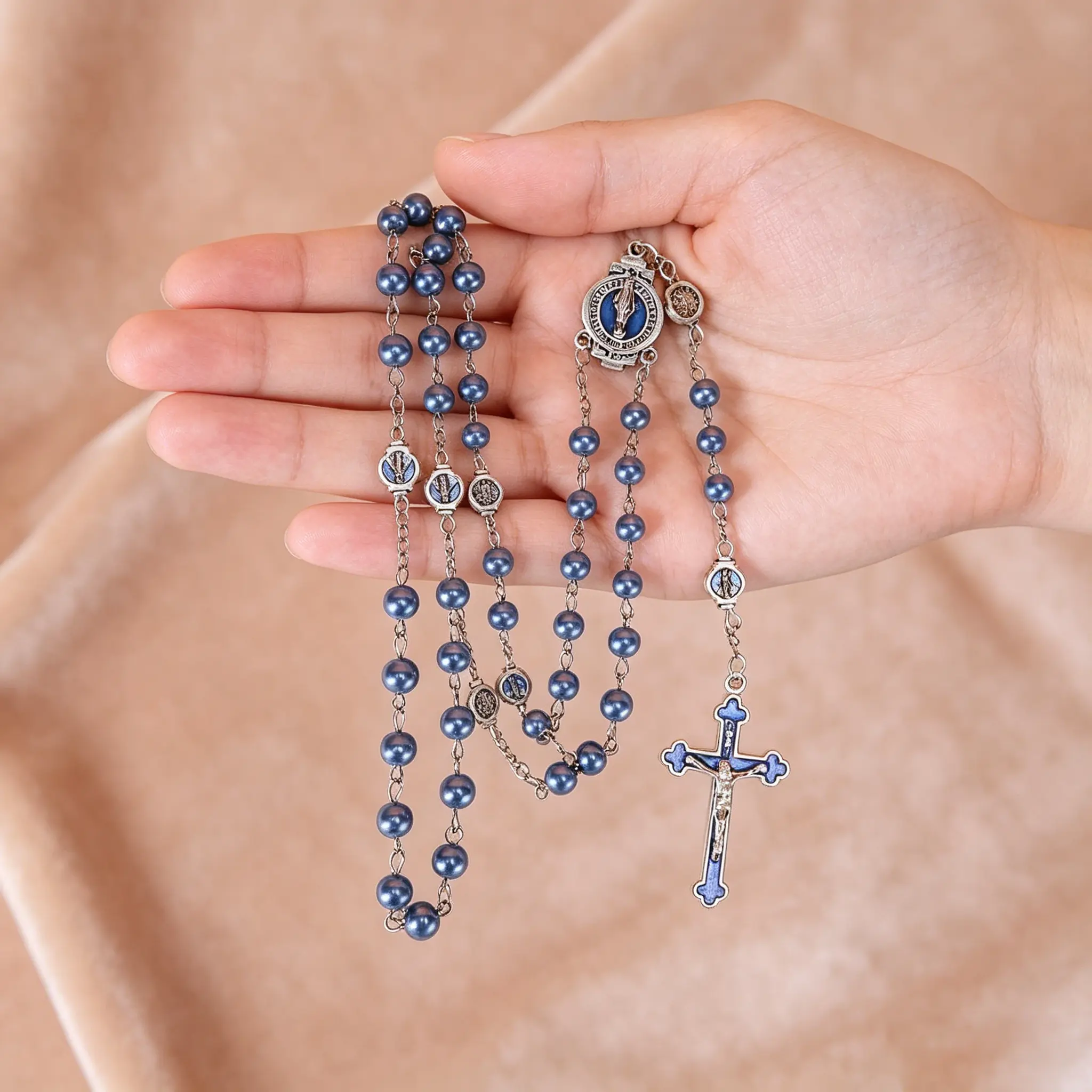 6mm Glass Pearl Rosary Necklace with Miraculous Medal Heart, Catholic Metal Chain Jewelry for Prayer, First Communion Gift in Virgin Mary Box, Chain Jewelry Necklaces, Bead Decorated Necklaces, Glass Beads Necklaces
